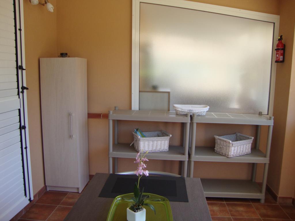 Camping Residence Chalet La Pomposa Terrazzoni โบนิฟาซิโอ ห้อง รูปภาพ
